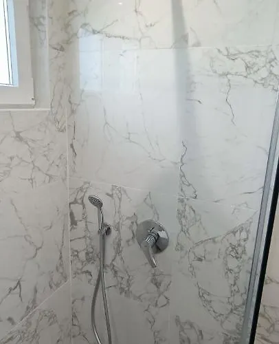 Christinas 3 Nerántza