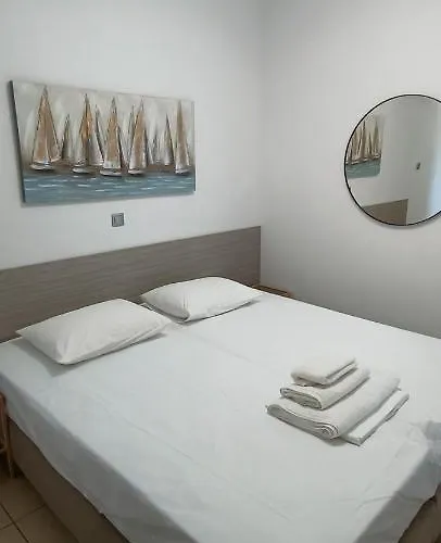 Konukevi Christinas 3 3*